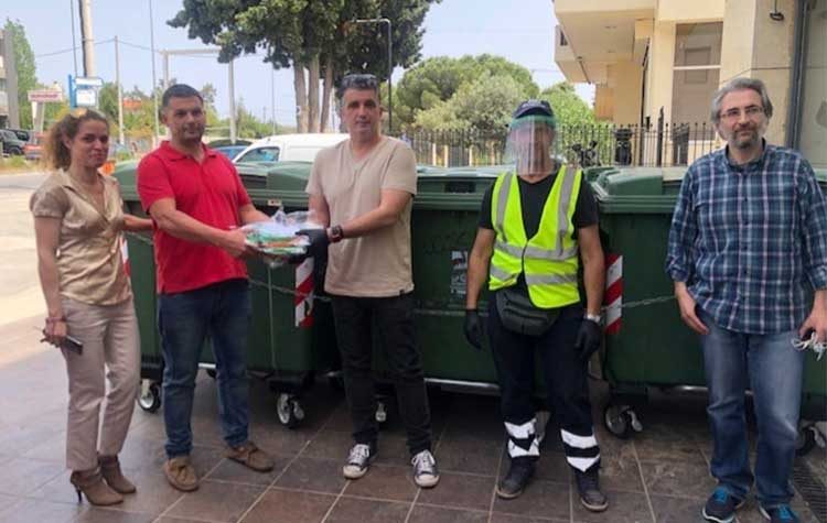 Παραδόθηκαν προσωπίδες για τη μάχη κατά του κορωνοϊού