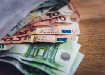 Παρέμβαση του Δήμου για επιδόματα και τραπεζοκαθίσματα