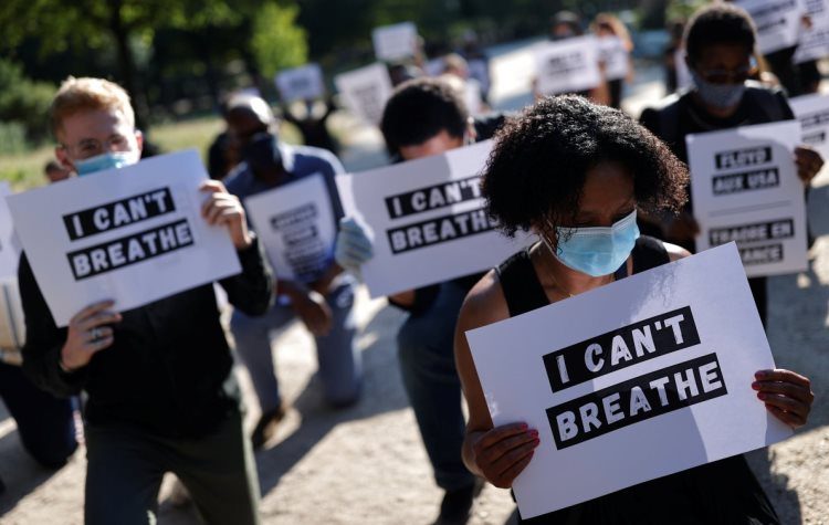 Παρέμβαση συμπαράστασης στον αμερικανικό λαό και τη νεολαία