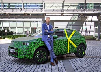 Ο CEO Michael Lohscheller παρουσιάζει το νέο Opel Mokka (βίντεο)