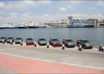 O Δήμος Πειραιά ενισχύει τις υπηρεσίες του με Nissan Navara