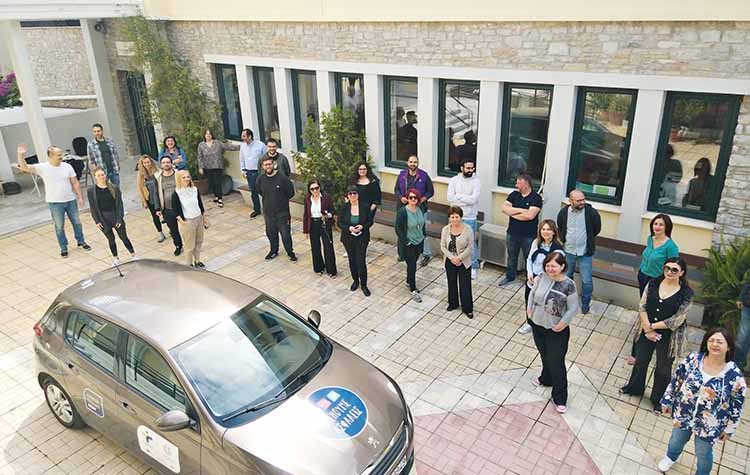 Η «Εστία» ξεκίνησε τις δια ζώσης υπηρεσίες της