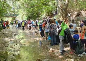 Ο καθαρισμός της Ρεματιάς «ένωσε» όλο το Χαλάνδρι (βίντεο)