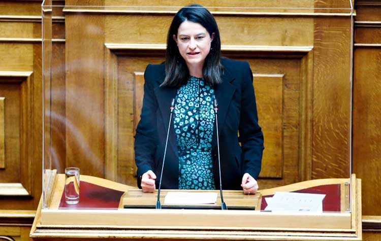 Νίκη Κεραμέως: «Ένας χρόνος σκληρής δουλειάς και μεταρρυθμίσεων για την Παιδεία»
