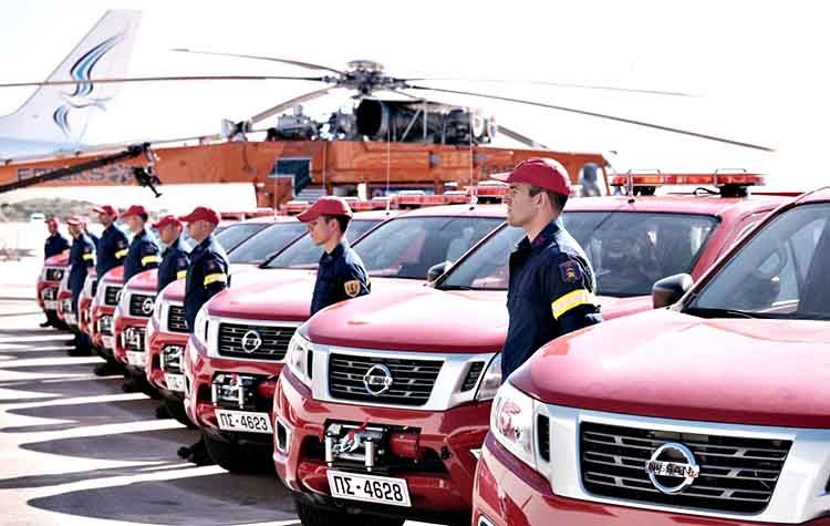 Η «Παπαστράτος» δώρισε 20 Nissan NAVARA στην Πυροσβεστική Υπηρεσία