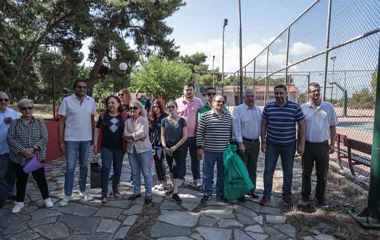 Μεγάλη συμμετοχή στον εθελοντικό καθαρισμό του πάρκου Αρίωνα