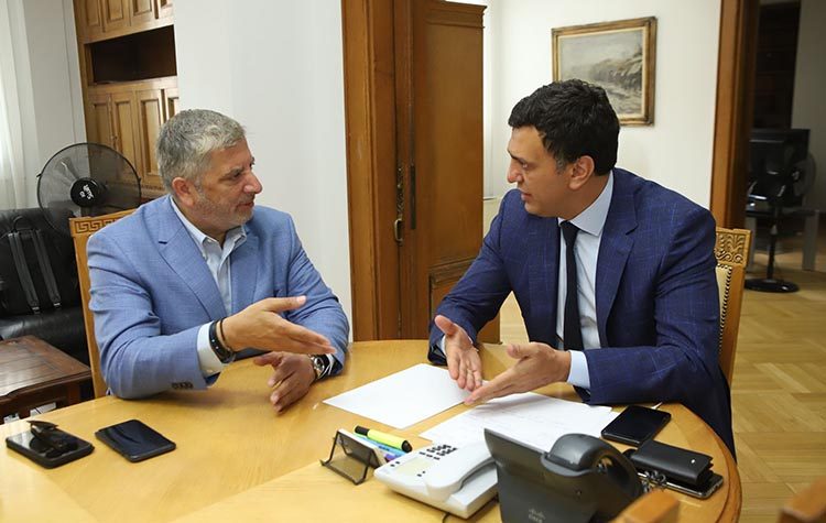 Συνάντηση Πατούλη - Κικίλια για την φετινή «πρόκληση» του τουρισμού