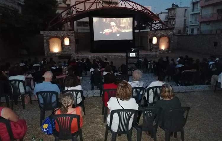 «Σινεμά στις γειτονιές» με προβολές… «ανθεκτικές» στον κορωνοΐό