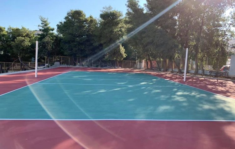 Συνεχίζονται οι εργασίες στο προαύλιο του Γυμνασίου Λυκόβρυσης