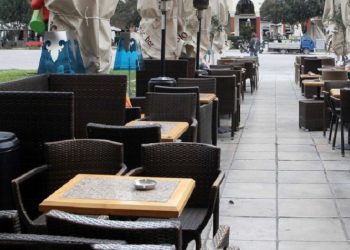 «Στοπ» στην επέκταση τραπεζοκαθισμάτων από το Δημοτικό Συμβούλιο