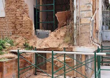 Ξεκίνησαν οι εργασίες προσωρινής στήριξης της βίλας Κεφαλληνού
