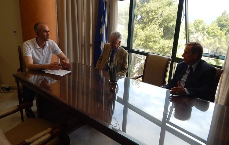 Συνάντηση Στράτου Σαραούδα με εκπροσώπους του Χατζηπατέρειου Ιδρύματος