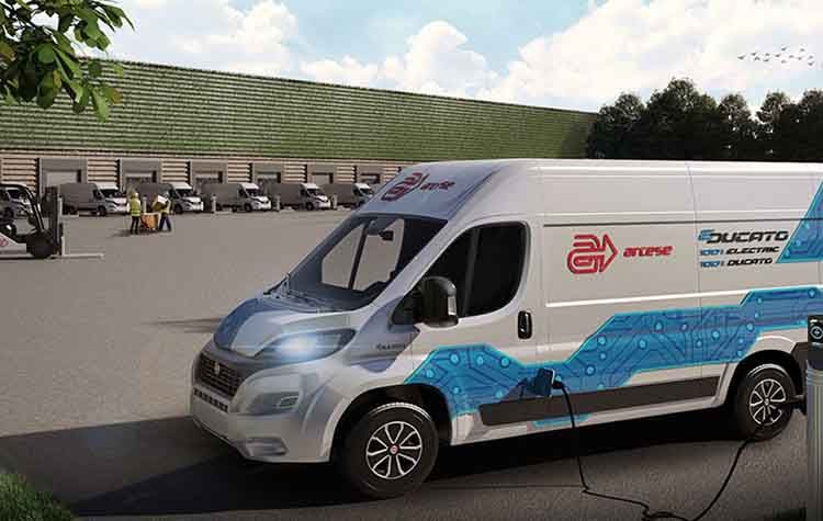 Το νέο ηλεκτρικό Fiat Professional E-Ducato «οδηγεί» τη νέα εποχή στις μεταφορές