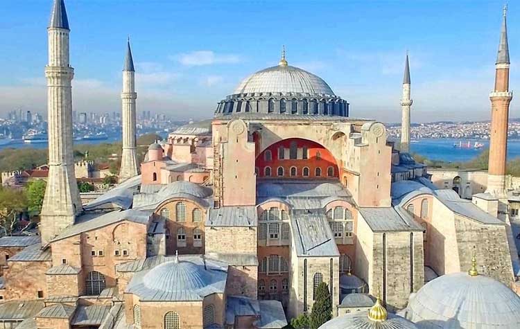 Η Αγία Σοφία και εμείς…