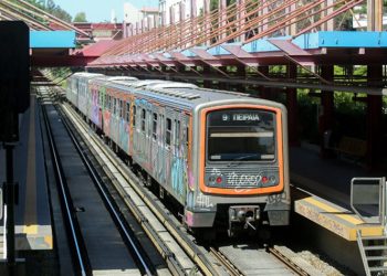 Κάλλιο αργά, παρά ποτέ: Πυκνώνουν τα δρομολόγια στα Μέσα Μαζικής Μεταφοράς