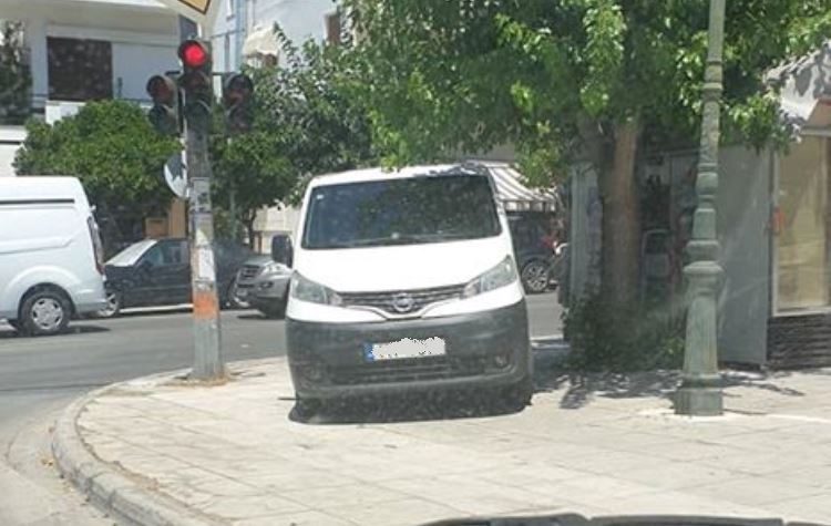 Δρόμος 25ης Μαρτίου και… εμποδίων γωνία