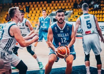 «Ψηλώνει» με Κώστα Καμπουρίδη ο Πανερυθραϊκός