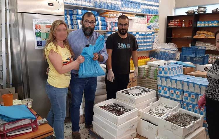 Νέα επισιτιστική βοήθεια και διανομή ψαριών σε ευπαθείς Μαρουσιώτες