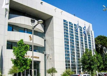 Δήμος Αμαρουσίου: «Υποχρεωτική η μάσκα για εργαζόμενους και πολίτες σε όλους τους δημοτικούς χώρους»