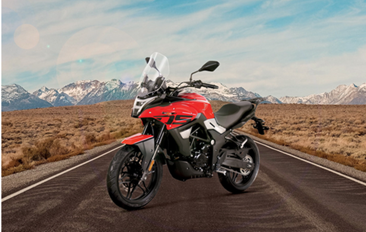 Voge 300DS: Ένα νέο αστέρι γεννιέται!