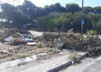 Εύφλεκτη «βόμβα» σε ανοικτό χώρο της Άνω Πεύκης