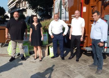 Εξοπλισμός συλλογής βιοαπόβλητων και κάδων ειδικής ανακύκλωσης από τη Περιφέρεια