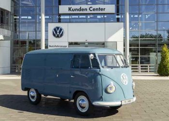 Εβδομηκοστά γενέθλια για το πιο παλιό Volkswagen Transporter