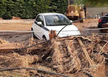 Ο Βλάσσης Σιώμος στις πληγείσες περιοχές της Ευβοίας