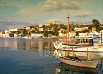 Καστελλόριζο: Μια νέα Κύπρος ή ένα άλλο Ναβαρίνο;