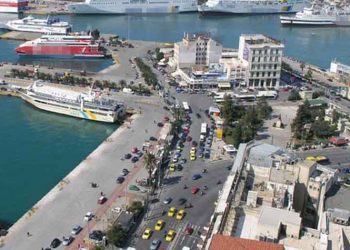 Κλιμάκια της Περιφέρειας στα λιμάνια Πειραιά και Ραφήνας για τεστ κορωνοΐού στις 16/08