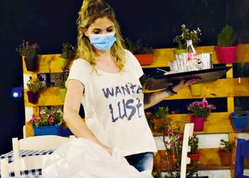 Κορωνοιός: Ανησυχία αλλά και εγρήγορση