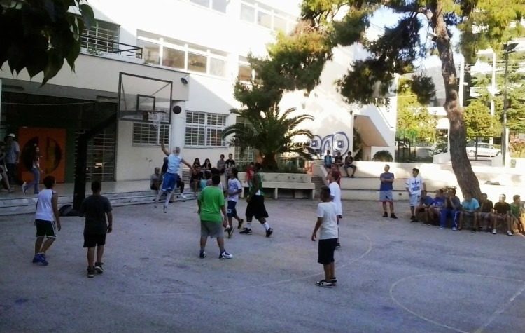 Δημοτική Αρχή: «Ασφαλείς οι συνθήκες σε 1ο Γυμνάσιο και 1ο Λύκειο Χολαργού»