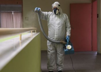 Έκλεισαν δύο τμήματα του Αμερικανικού Κολλεγίου λόγω κορωνοϊού