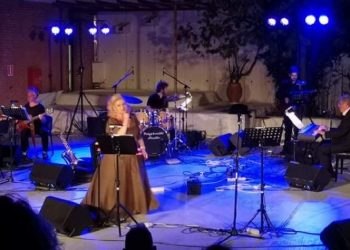 «Μάγεψαν» το κοινό της Κηφισιάς η Κριστυ Καθαρίου και ο Σταύρος Βόλκος