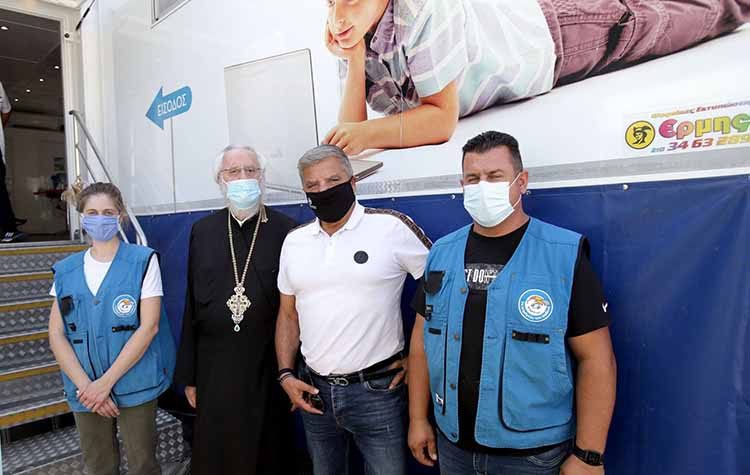 Στην εθελοντική αιμοδοσία της Περιφέρειας Αττικής στον Ι.Ν. Αγίας Φωτεινής Ιλισού ο Γ. Πατούλης