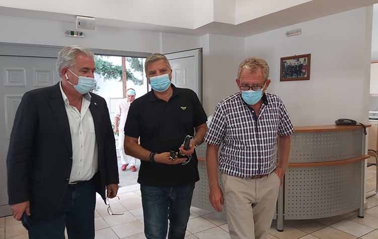 Έκτακτη συνεδρίαση του Δημοτικού Συμβουλίου Δήμου Σαρωνικού με Πατούλη, Φιλίππου και Λουκά