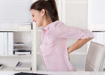 Γυναίκα και σπονδυλική στήλη: 15 τρόποι πρόληψης του πόνου