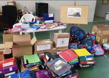 34 κούτες με σχολικά είδη για παιδιά που έχουν ανάγκη