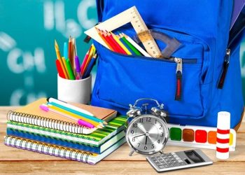 Διανομή σχολικών ειδών σε ωφελούμενους σχολικών δομών