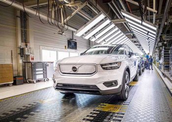 Η Volvo Cars ξεκίνησε την παραγωγή του ηλεκτρικού XC40 Recharge