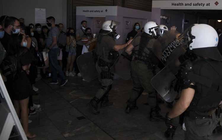 «Εκτός Των Τειχών»: «Κάτω τα χέρια από τους μαθητικούς αγώνες»