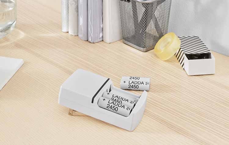 Η ΙΚΕΑ «αποχαιρετά» τις μη επαναφορτιζόμενες μπαταρίες έως το 2021