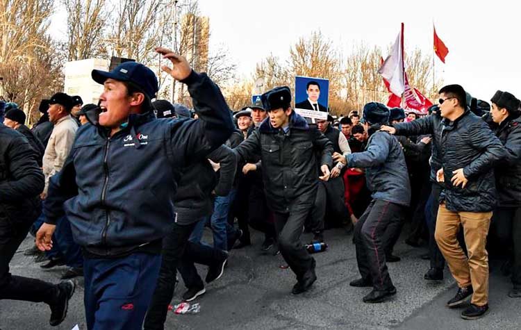 Κιργιστάν: Νέα «έγχρωμη» επανάσταση…