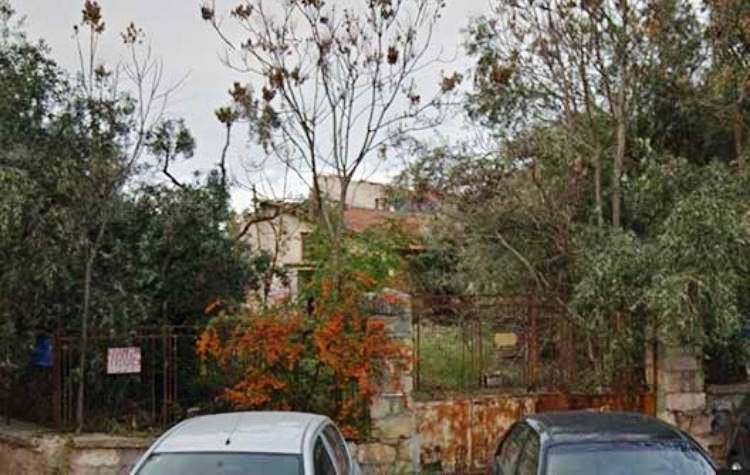 «Χαλάνδρι Ενάντια»: «Σε κίνδυνο το διατηρητέο Δουζένη;»