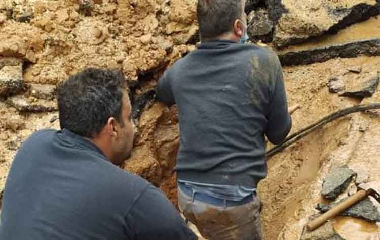 Νέα Ερυθραία: Έργα αποκατάστασης βλάβης αγωγού ύδρευσης