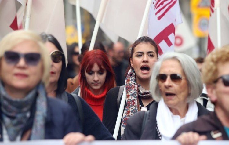 Σύλλογος Γυναικών: «Αγώνας μέχρι τέλους για να τσακιστεί το αυγό του φιδιού»
