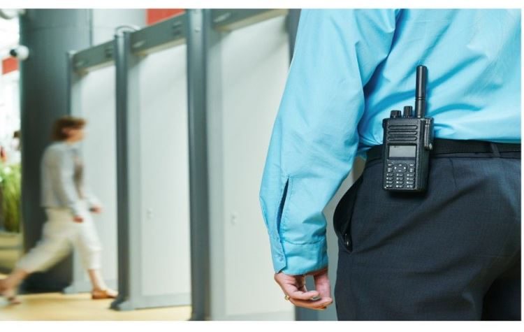 «Συμφωνία πλαίσιο» του Δήμου με εταιρεία για τριετή φύλαξη κτιρίων και χώρων