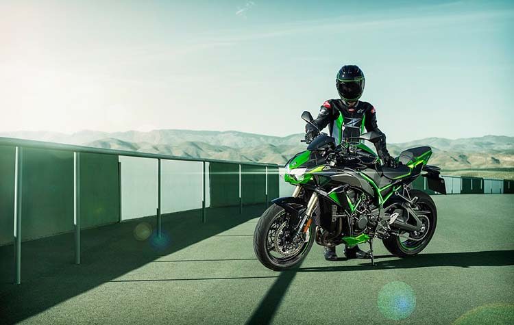 Η Kawasaki λανσάρει διαδικτυακά νέα μοντέλα για το 2021