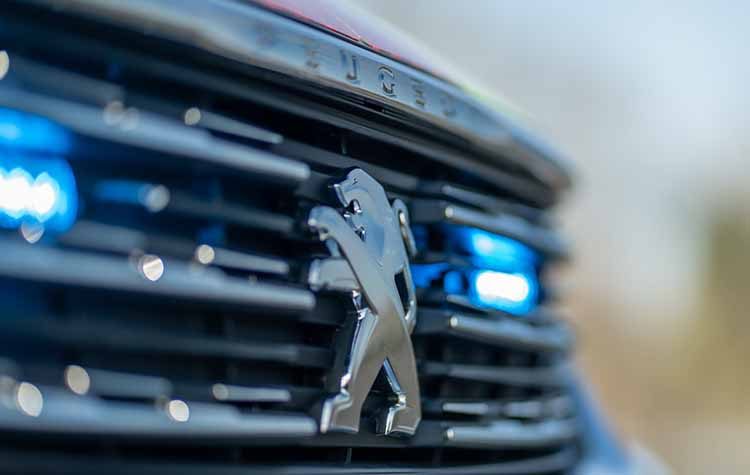 Τα σώματα ασφαλείας της Γαλλίας θα οδηγούν το Peugeot 5008