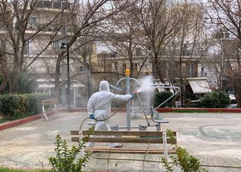 Πλύσιμο κοινόχρηστων χώρων και πλατειών στον Δήμο Βύρωνα